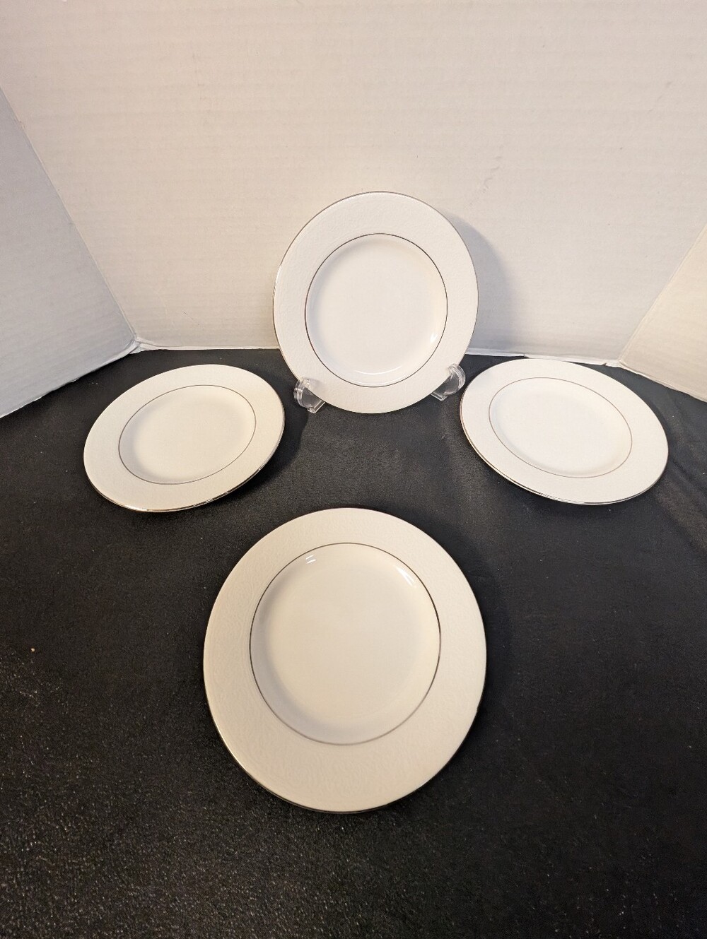 Royal Doulton Lace Point Bread and Butter Side China Plates Dish Set of 4  Lot